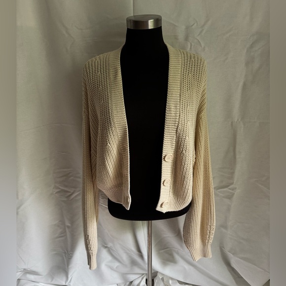 Cream H&M cardigan - Picture 1 of 2